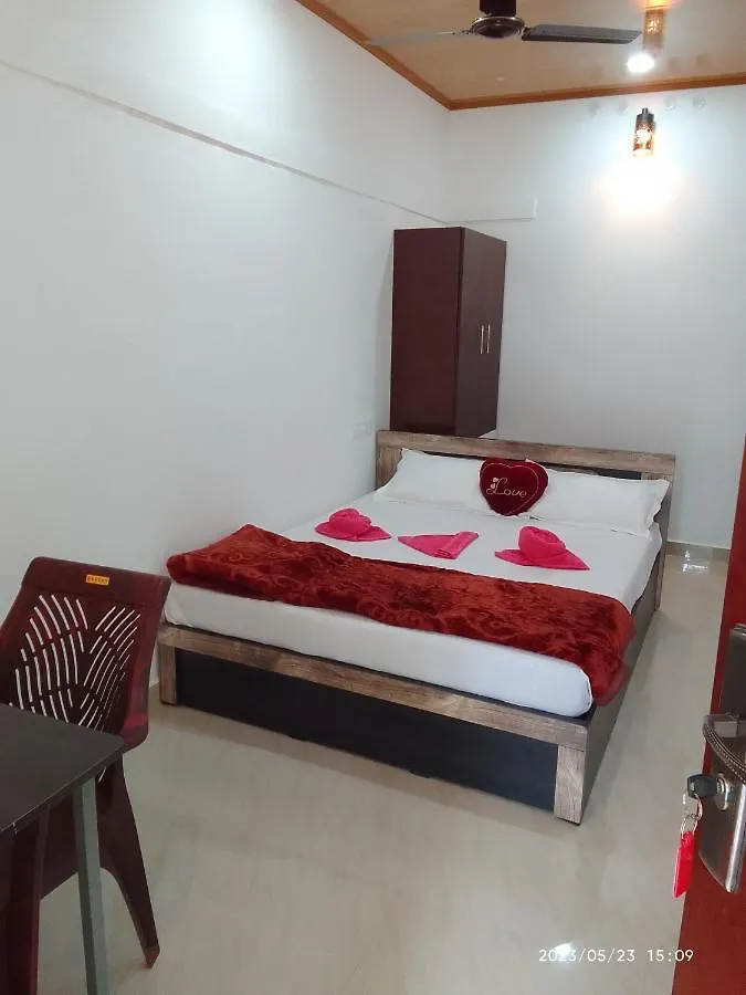 טקאדי Mangos Homestay