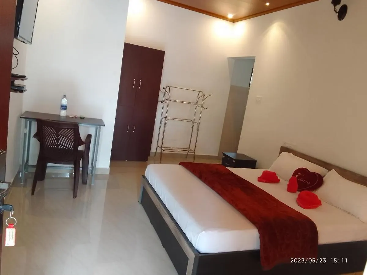 טקאדי Mangos Homestay